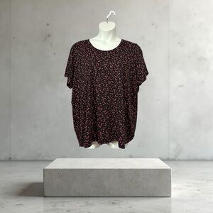 Penningtons, Boyfriend Fit Red Print T-Shirt, Plus Size 2X, Black, Red